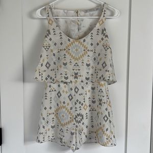Zara: Trafaluc White Geometric Romper Size XS